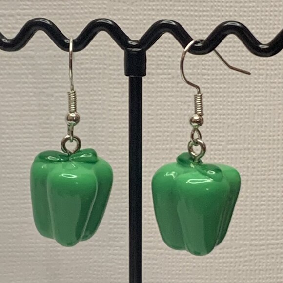 Green Pepper Earring, Funny Food Earring, Gift Idea, Food Jewelry, Chef Earring - Picture 7 of 7